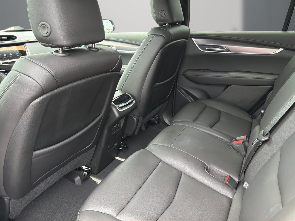 Certified 2024 Cadillac XT6 Luxury w/ LPO, Floor Liner Package FWD image 14