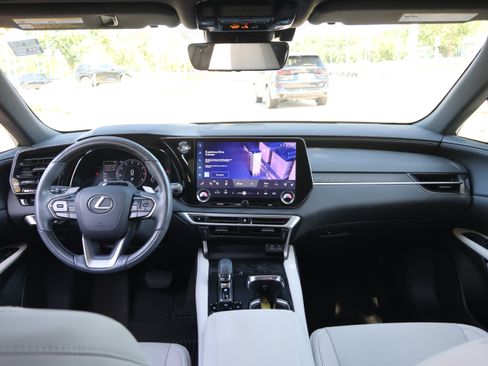 Used 2024 Lexus RX 350 Premium w/ Convenience Package FWD image 15