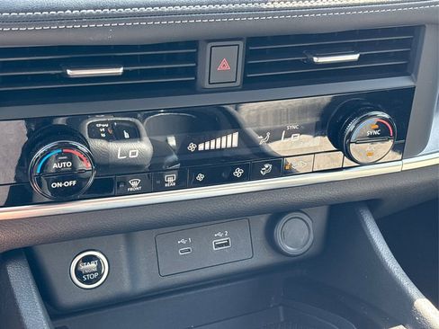 Certified 2023 Nissan Rogue SV image 29