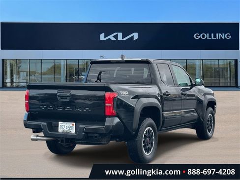 Used 2024 Toyota Tacoma TRD Sport image 3