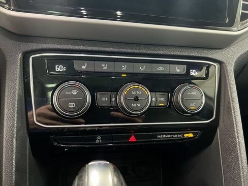 Used 2022 Volkswagen Atlas Cross Sport SE FWD image 16