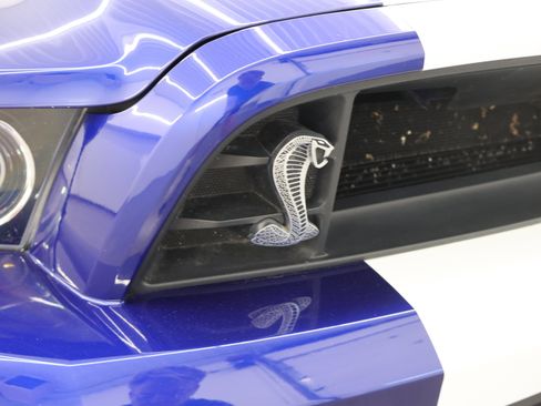 Used 2013 Ford Mustang Shelby GT500 RWD image 21