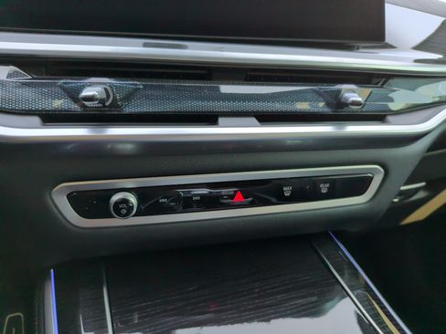 Used 2025 BMW X5 sDrive40i w/ Executive Package RWD image 19