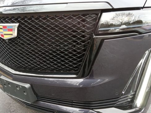 Used 2023 Cadillac Escalade Sport w/ Touring Package image 7