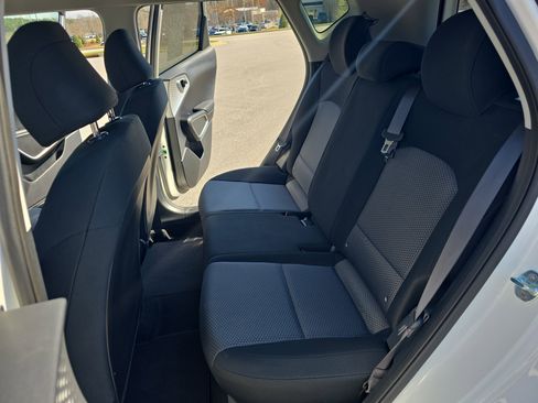 Used 2023 Kia Soul LX image 13