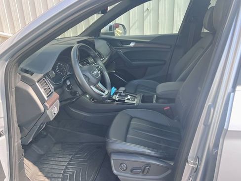 Used 2022 Audi Q5 2.0T Premium image 11