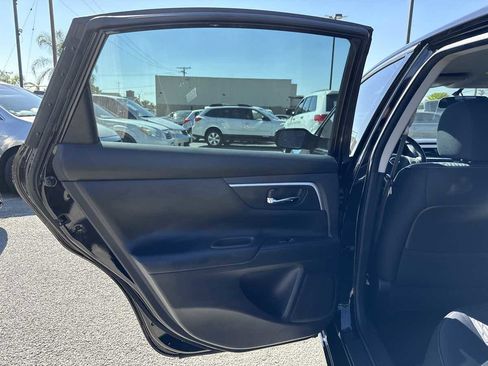 Used 2016 Nissan Altima 2.5 SV image 10