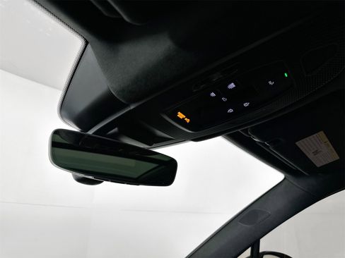 Certified 2025 Porsche Cayenne Turbo image 25