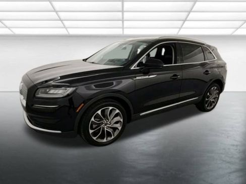 Used 2022 Lincoln Nautilus Reserve w/ Luxury Package image 3