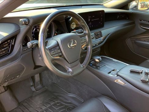 Used 2021 Lexus LS 500 w/ Accessory Package (Z2) image 16