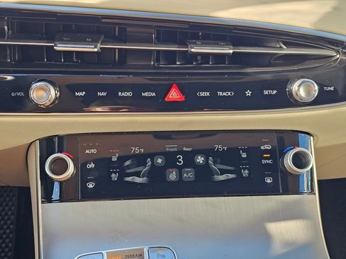 New 2026 Genesis GV70 2.5T Advanced image 16