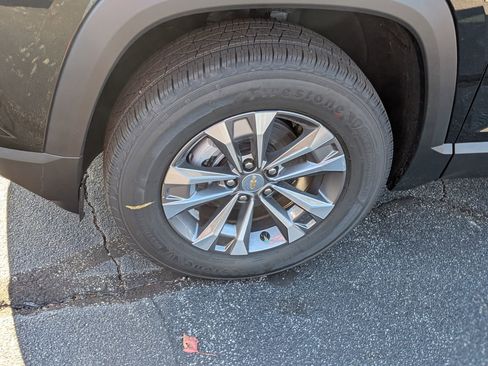 New 2026 Chevrolet Equinox LT w/ Convenience Package II image 11