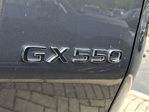 Used 2024 Lexus GX 550 w/ Accessory Package (Z1) AWD/4WD image 30
