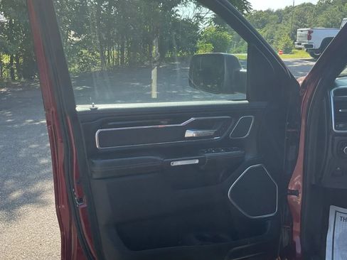 Used 2019 RAM 1500 Laramie AWD/4WD image 25