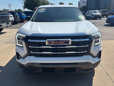 Used 2026 GMC Terrain Elevation FWD image 2