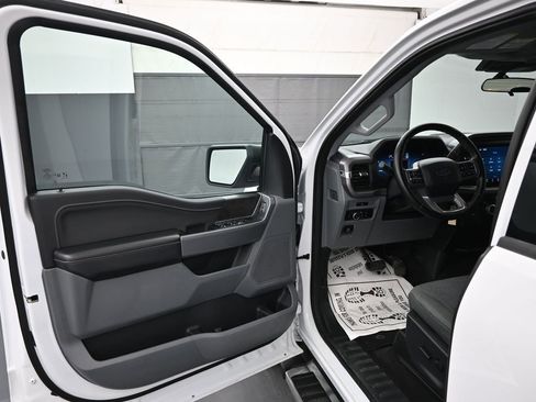 Certified 2025 Ford F150 XLT w/ Equipment Group 301A Standard image 8