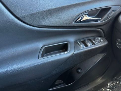 Used 2022 Chevrolet Equinox LT image 31