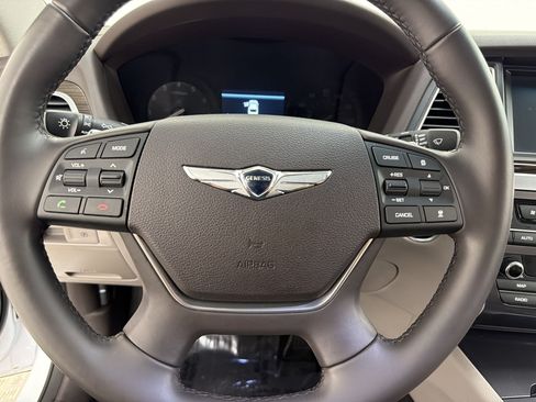 Used 2019 Genesis G80 3.8 RWD image 11