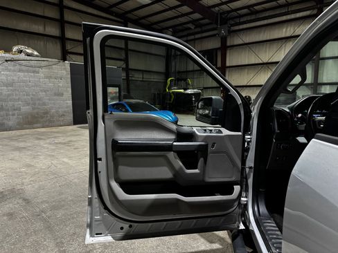 Used 2019 Ford F150 XLT w/ Equipment Group 301A Mid image 11