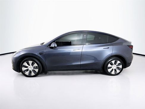 Used 2023 Tesla Model Y Long Range image 11