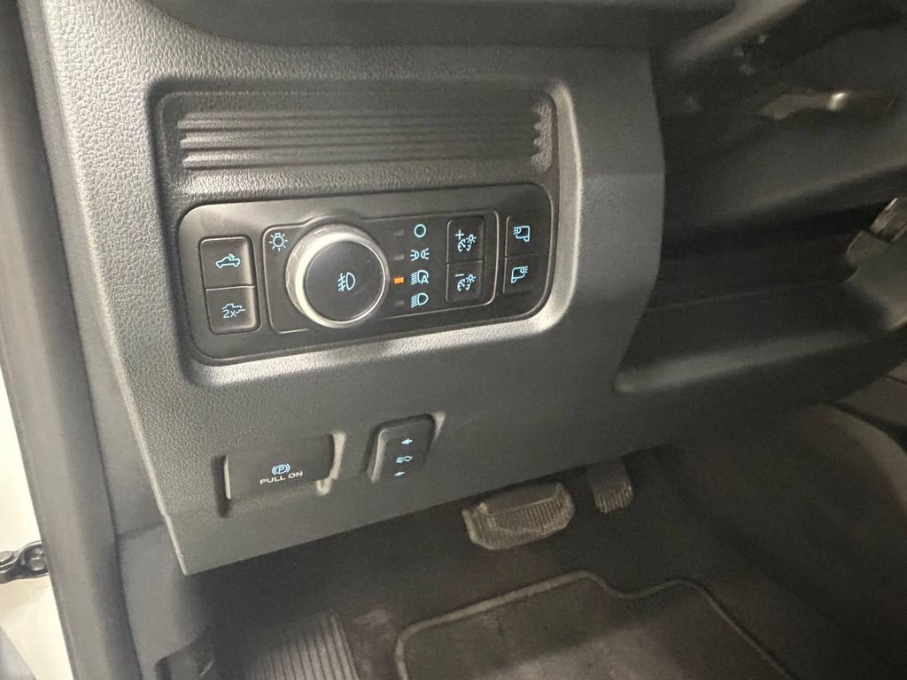 Used 2025 Ford F250 Lariat AWD/4WD image 18