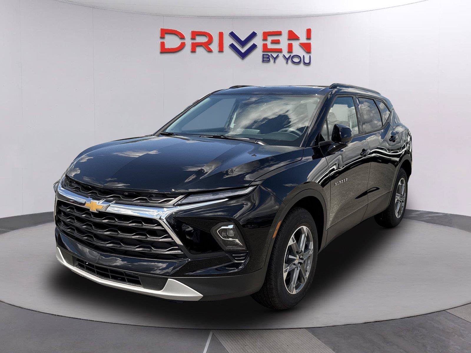 New 2026 Chevrolet Blazer LT w/ Convenience Package FWD image 8