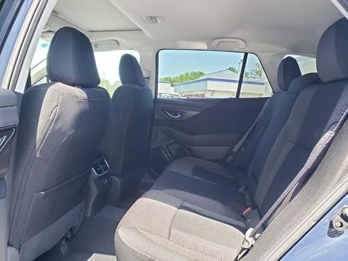 Used 2025 Subaru Outback Premium image 11