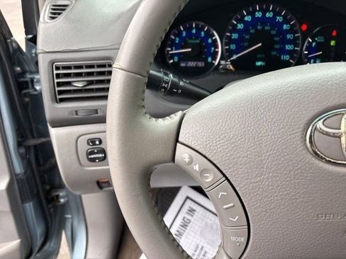 Used 2009 Toyota Sienna XLE image 17