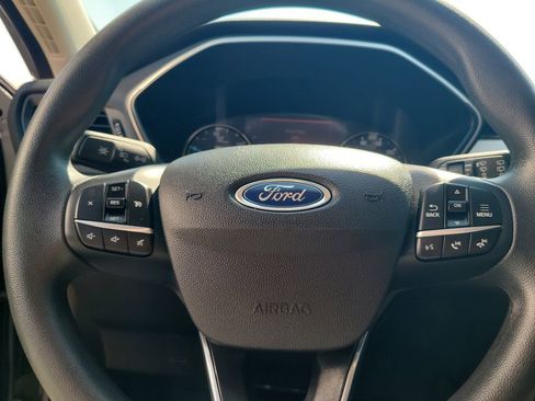 Used 2022 Ford Escape SE image 12