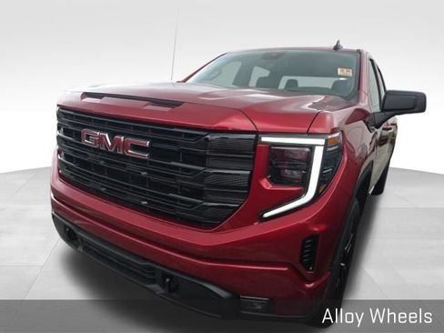 Used 2024 GMC Sierra 1500 Elevation AWD/4WD image 5