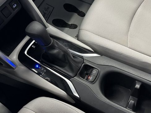 Used 2023 Toyota Corolla Cross L AWD/4WD image 14