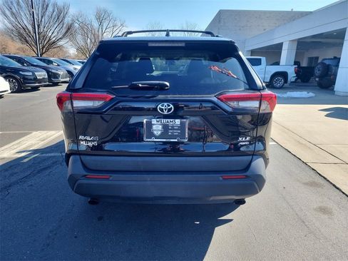 Used 2023 Toyota RAV4 XLE w/ Convenience Package image 7
