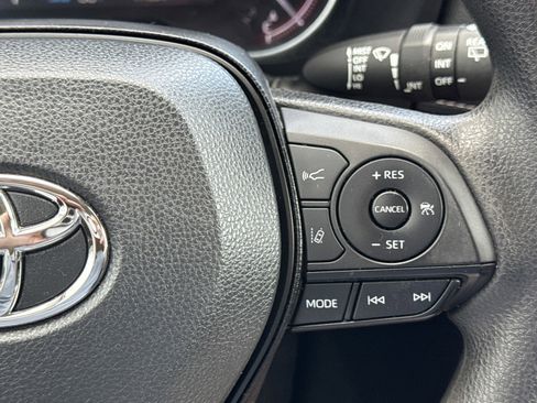 Used 2024 Toyota RAV4 XLE image 23