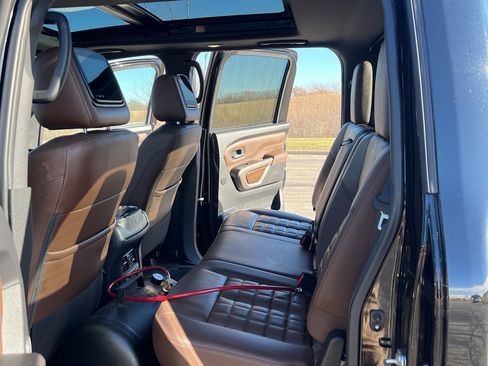 Used 2024 Nissan Titan Platinum Reserve w/ Moonroof Package AWD/4WD image 37