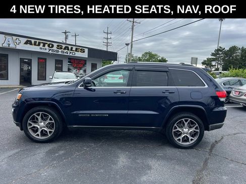 Used 2018 Jeep Grand Cherokee Limited AWD/4WD image 1