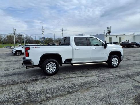 Used 2025 Chevrolet Silverado 3500 LTZ w/ LTZ Convenience Package AWD/4WD image 16