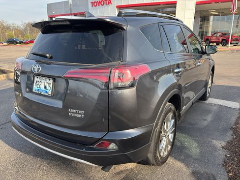 Used 2016 Toyota RAV4 Limited w/ Advanced Technology Package image 5