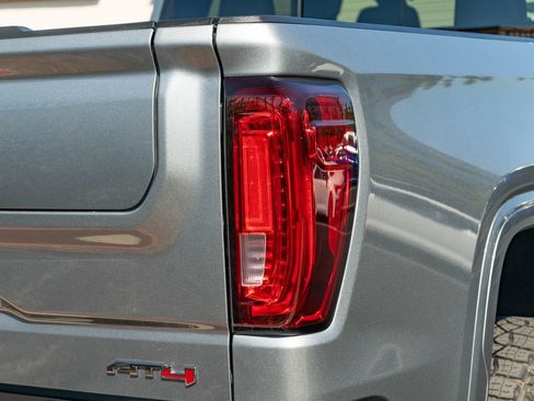 Used 2024 GMC Sierra 1500 AT4 w/ Technology Package AWD/4WD image 7