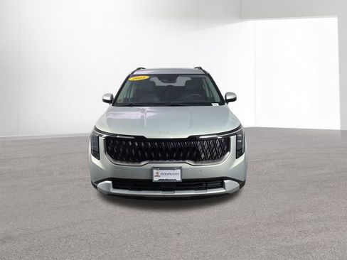 Used 2025 Kia Carnival EX FWD image 16