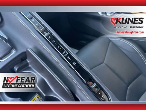 Used 2021 Chevrolet Corvette Stingray Convertible w/ Z51 Performance Package RWD image 41