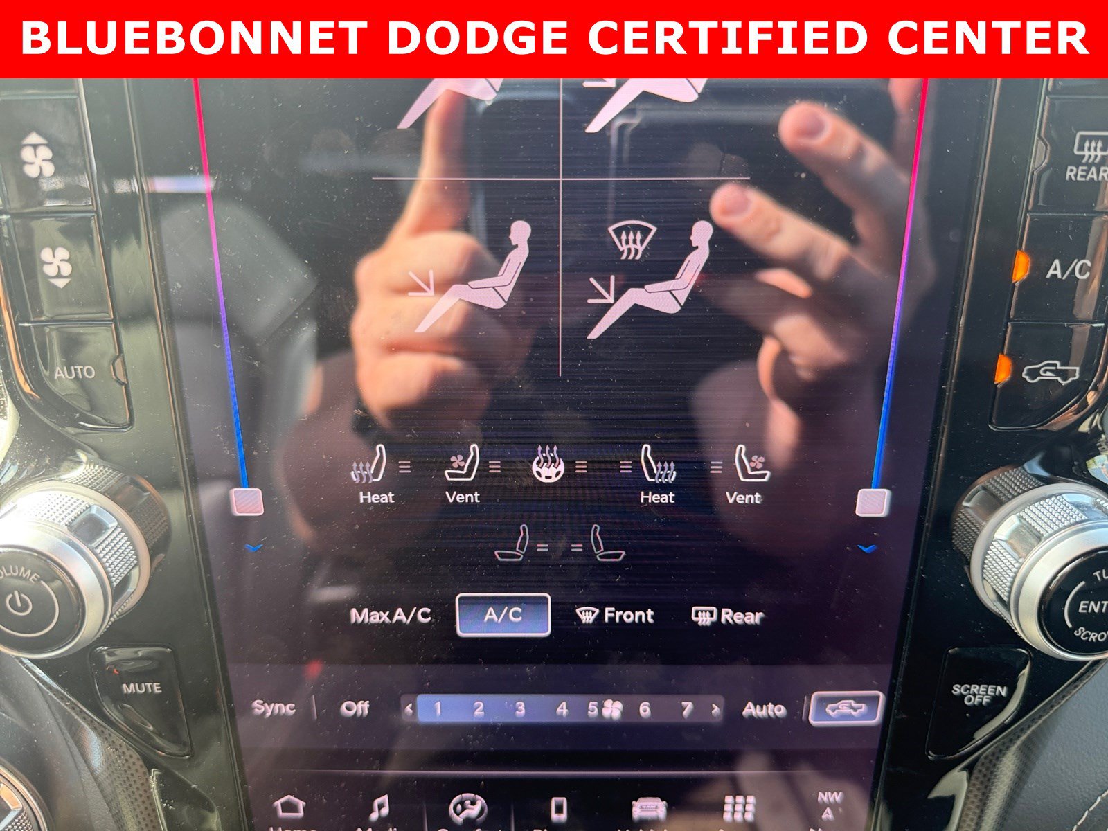 Used 2025 RAM 1500 Limited AWD/4WD image 19