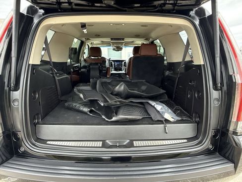 Used 2015 Cadillac Escalade Premium image 13