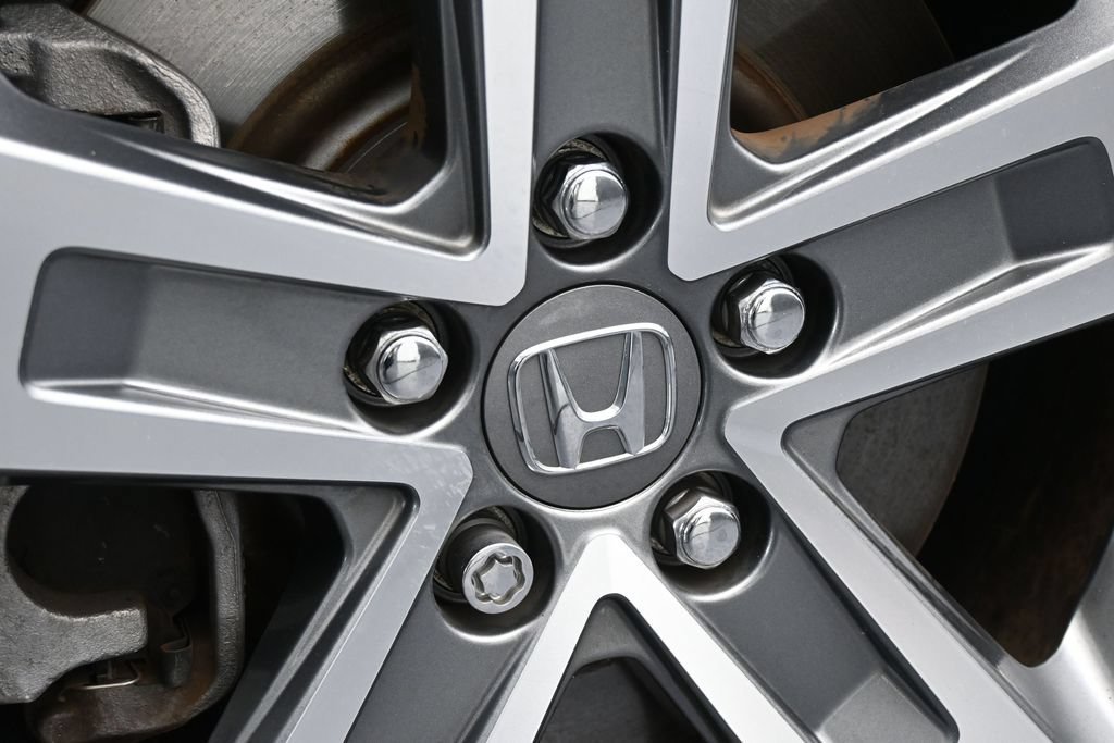 Used 2025 Honda Pilot EX-L image 31