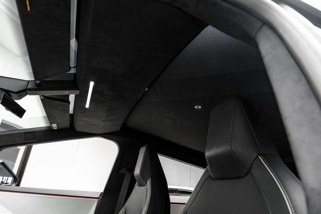 Used 2024 Tesla Cybertruck Cyberbeast AWD/4WD image 9