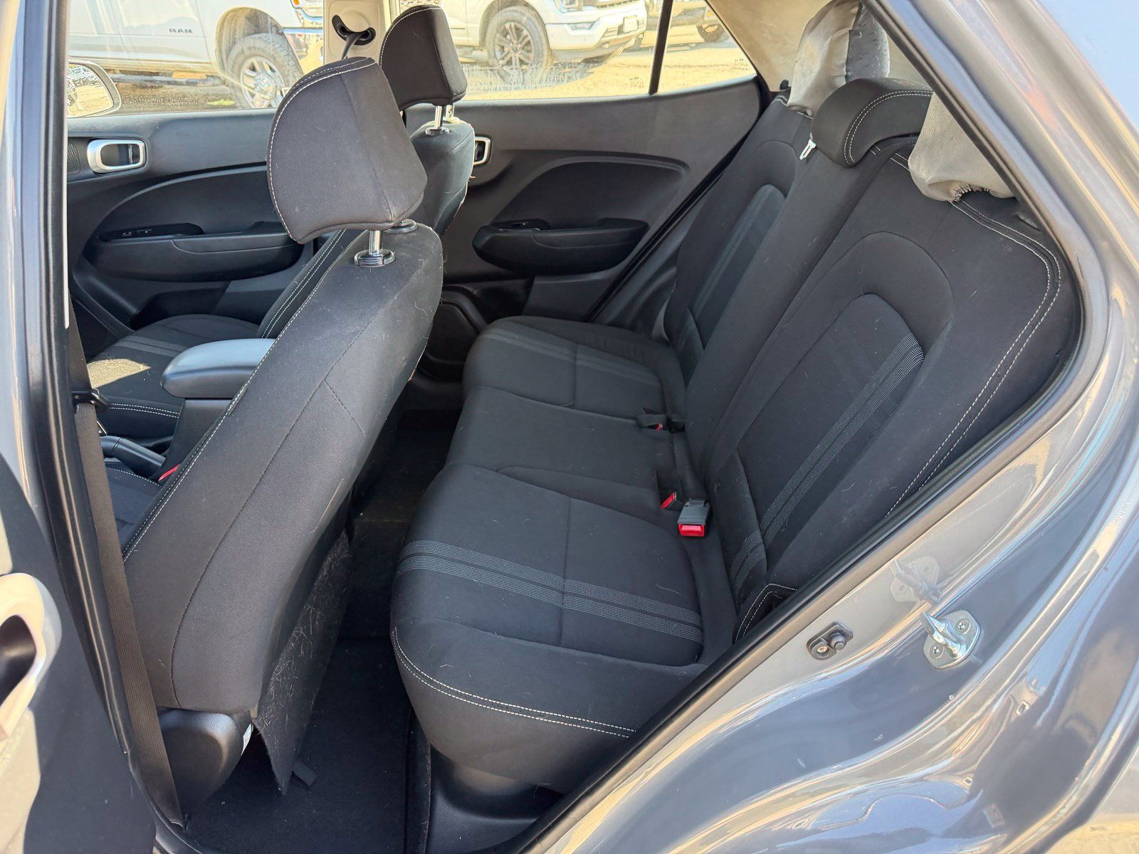 Used 2020 Hyundai Venue SEL FWD image 12