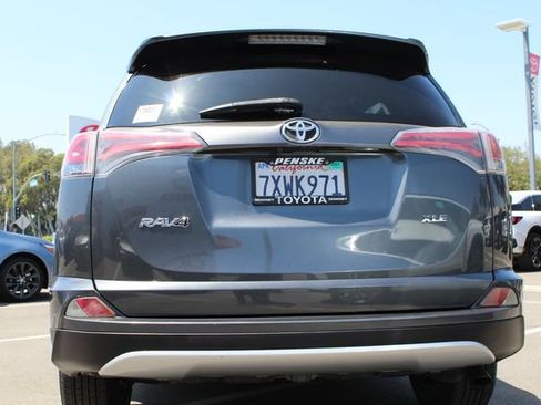 Used 2017 Toyota RAV4 XLE w/ Carpet Mat Package FWD image 59
