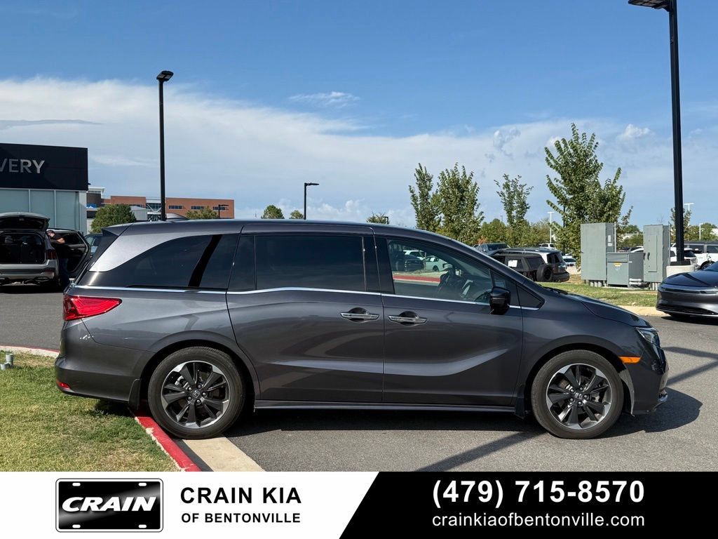 Used 2024 Honda Odyssey Elite image 8