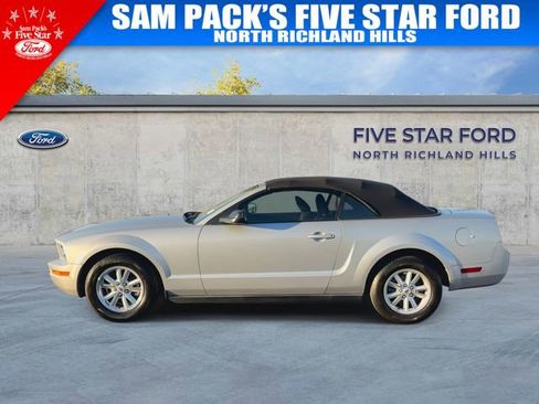 Used 2007 Ford Mustang Deluxe image 6