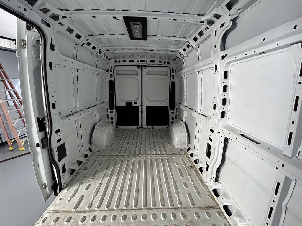Used 2025 RAM ProMaster 2500 w/ Convenience Group FWD image 13