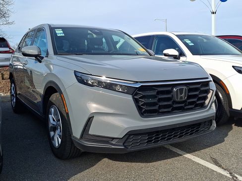 Used 2024 Honda CR-V LX image 1